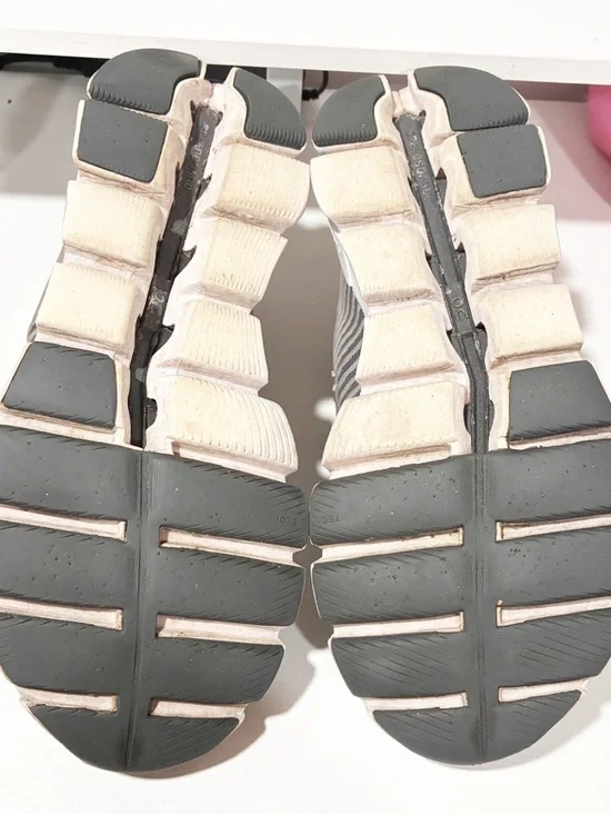 On Cloudswift Shoes Low Top Sneakers Grey White Mens Size 8.5 - Picture 7 of 7